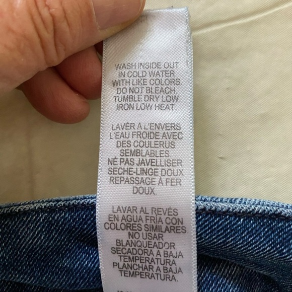 Good American Good Legs Crop Dark Wash Distressed Skinny Jeans Size 15/33 - Picture 8 of 10